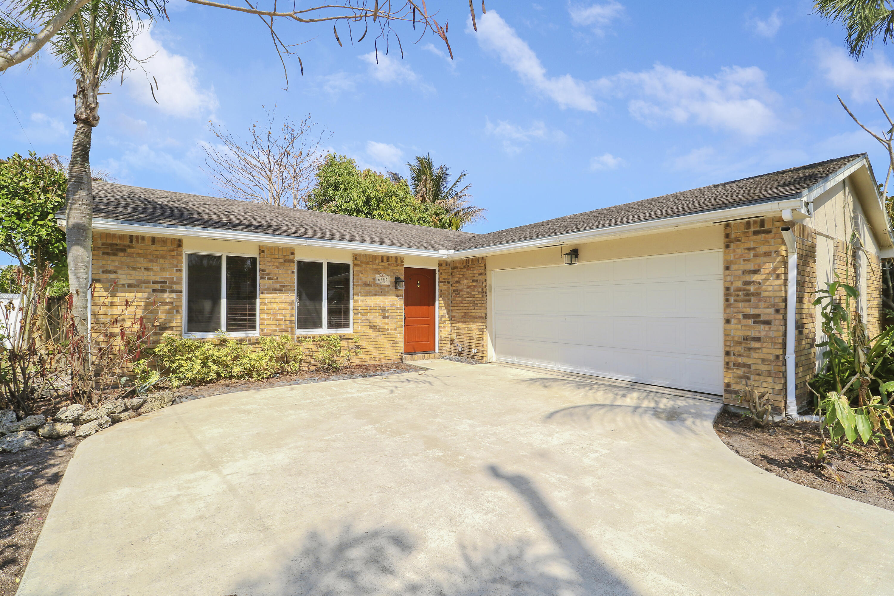 NORTH PALM BEACH HEIGHTS UNREC ON AM-45 - Residential Lease