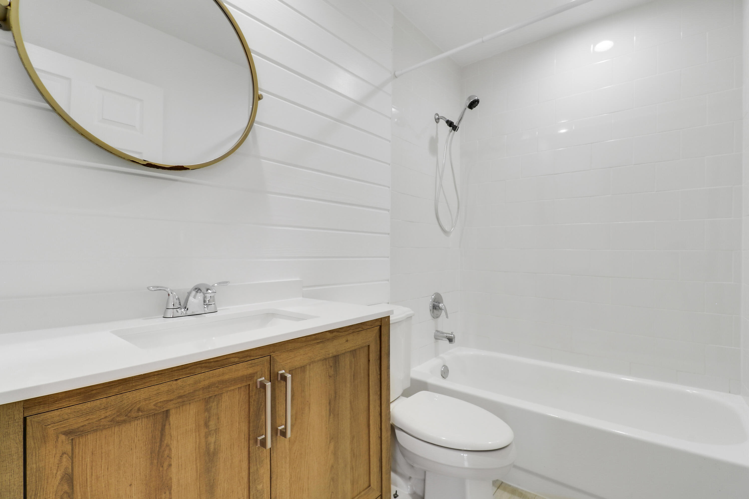 NORTH PALM BEACH HEIGHTS UNREC ON AM-45 - Residential Lease