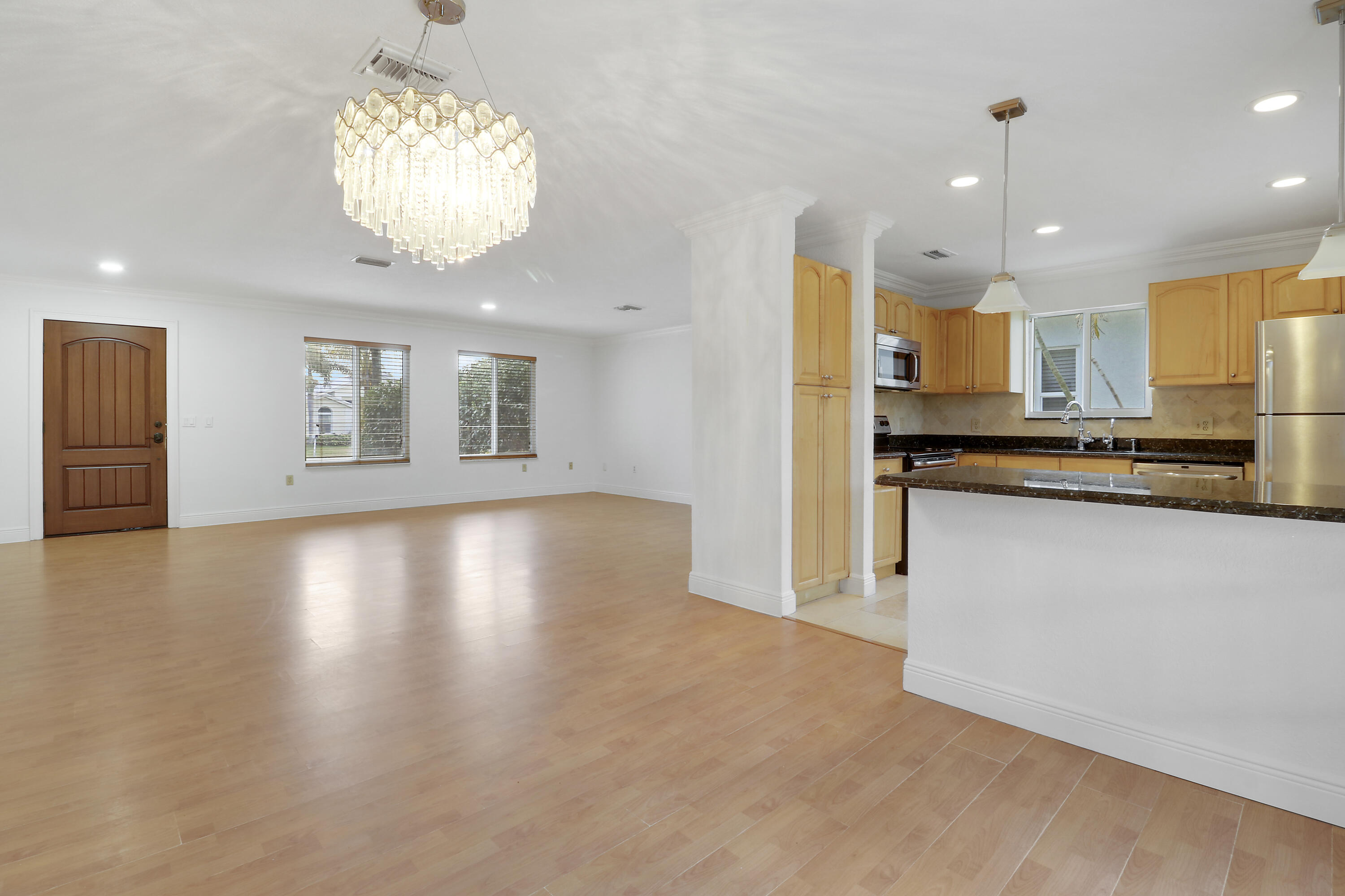 NORTH PALM BEACH HEIGHTS UNREC ON AM-45 - Residential Lease