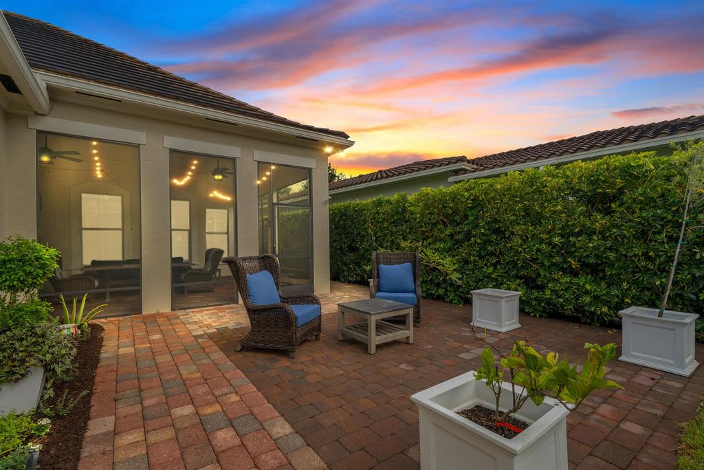 Photo of 110 Wicklow Lane, Jupiter, FL 33458 (MLS # R11027081)