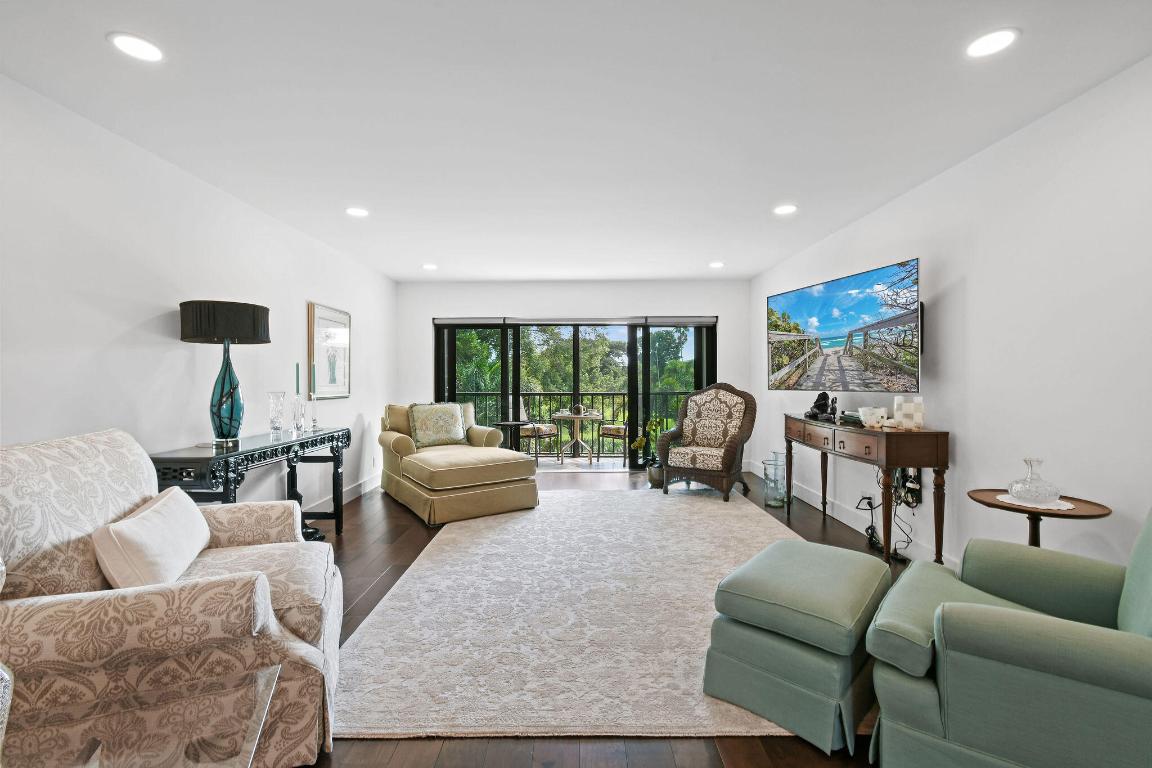 OCEAN PARKS CONDO - Residential