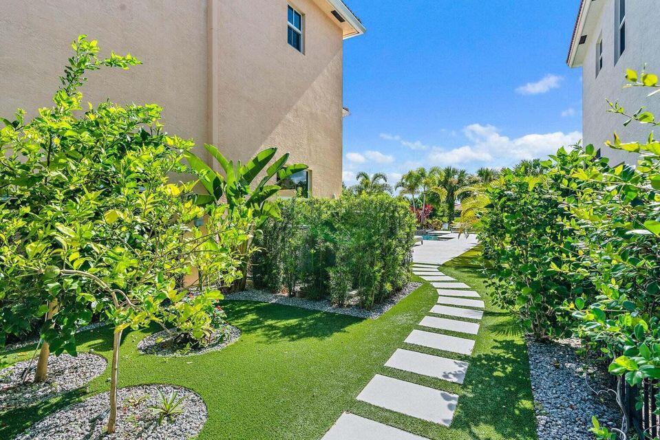 LOXAHATCHEE RESERVE NORTH - Residential