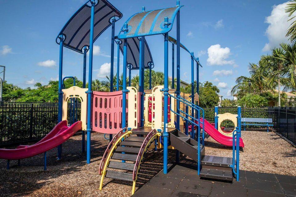 LOXAHATCHEE RESERVE NORTH - Residential