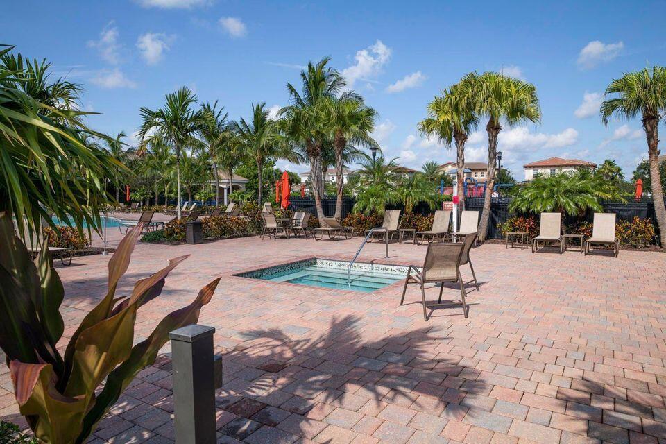 LOXAHATCHEE RESERVE NORTH - Residential