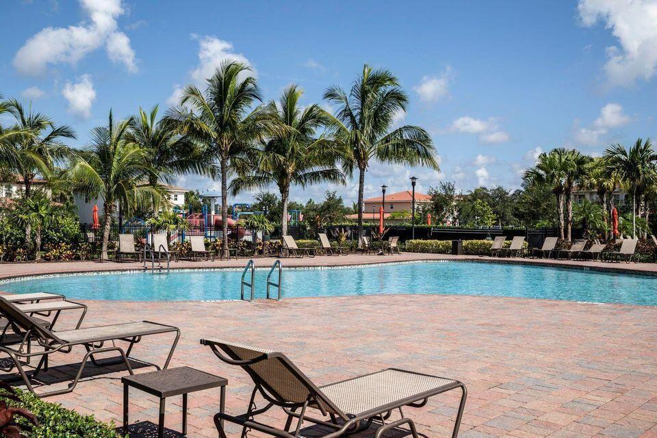 LOXAHATCHEE RESERVE NORTH - Residential