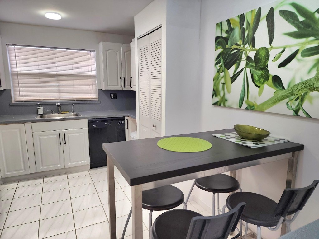 Sunrise Lakes - Residential