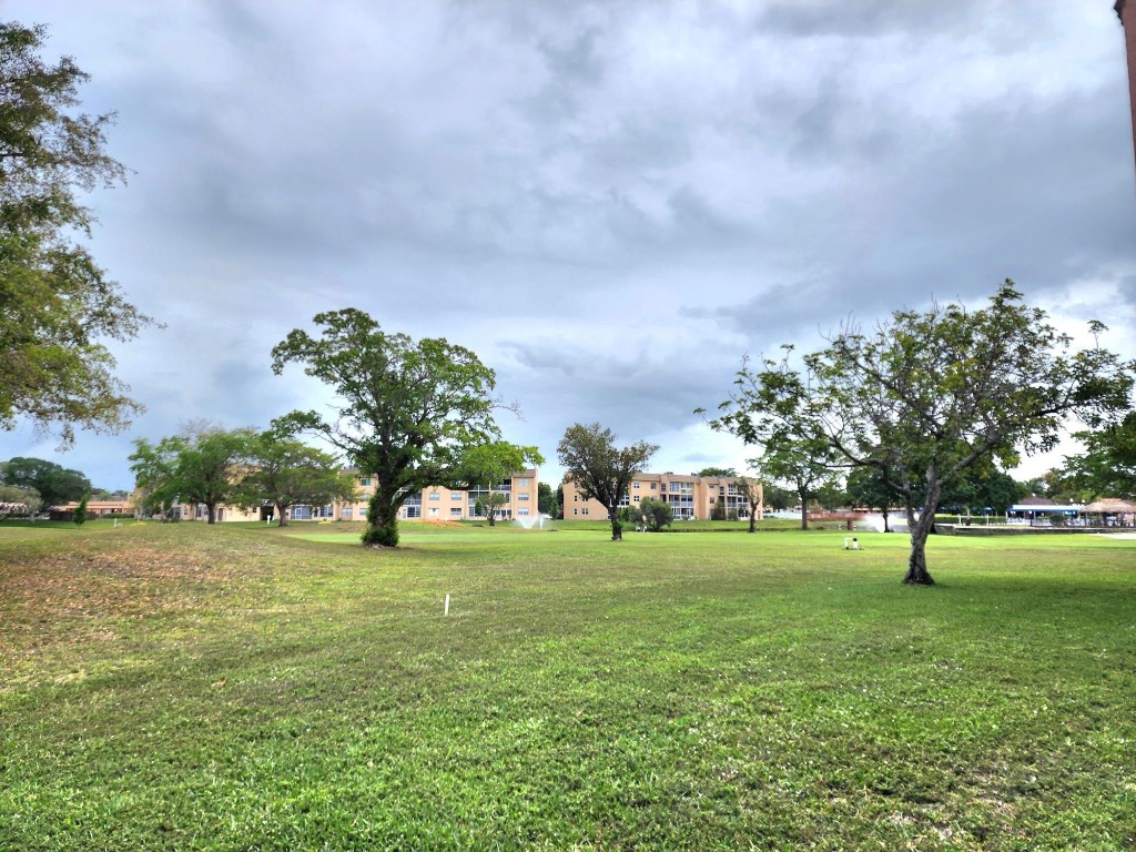 Sunrise Lakes - Residential