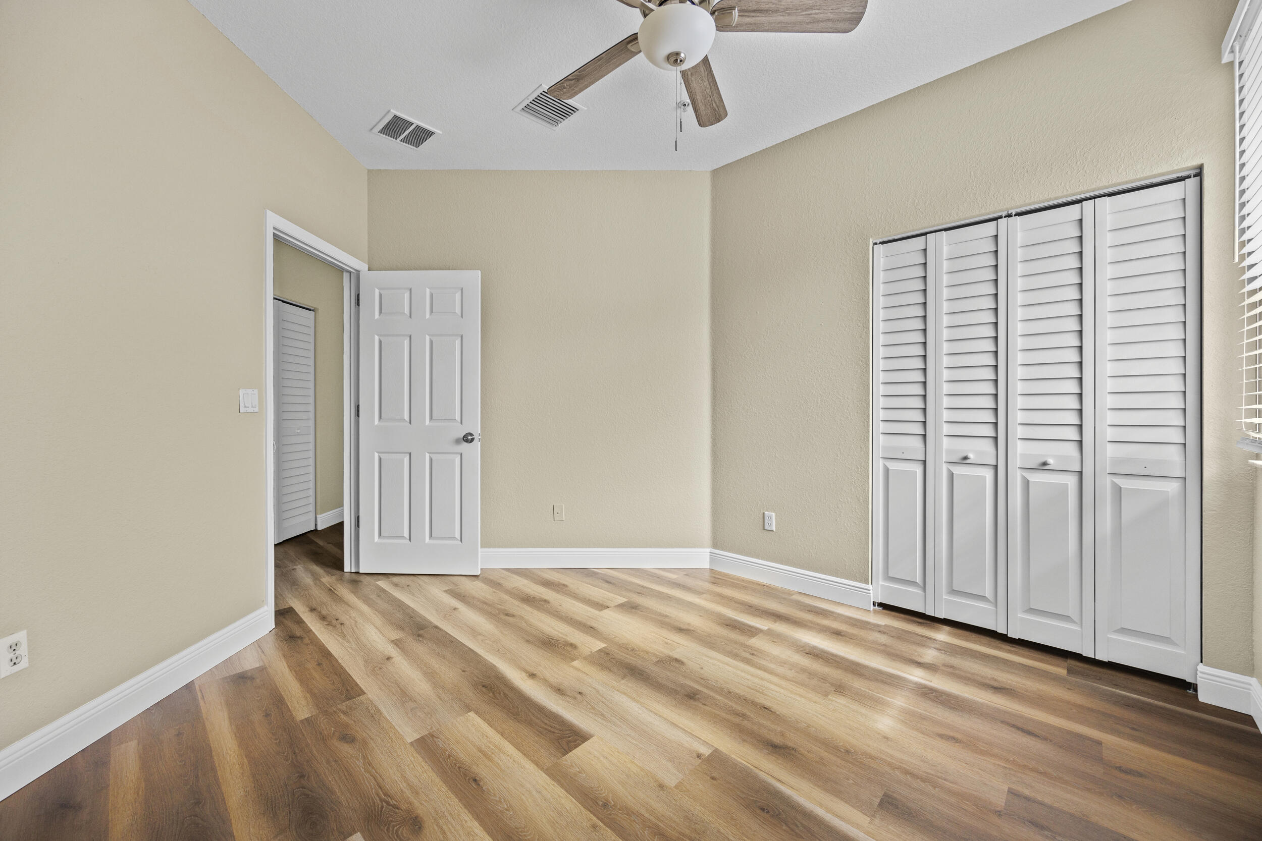 MARSH HARBOUR 52 CONDO - Residential