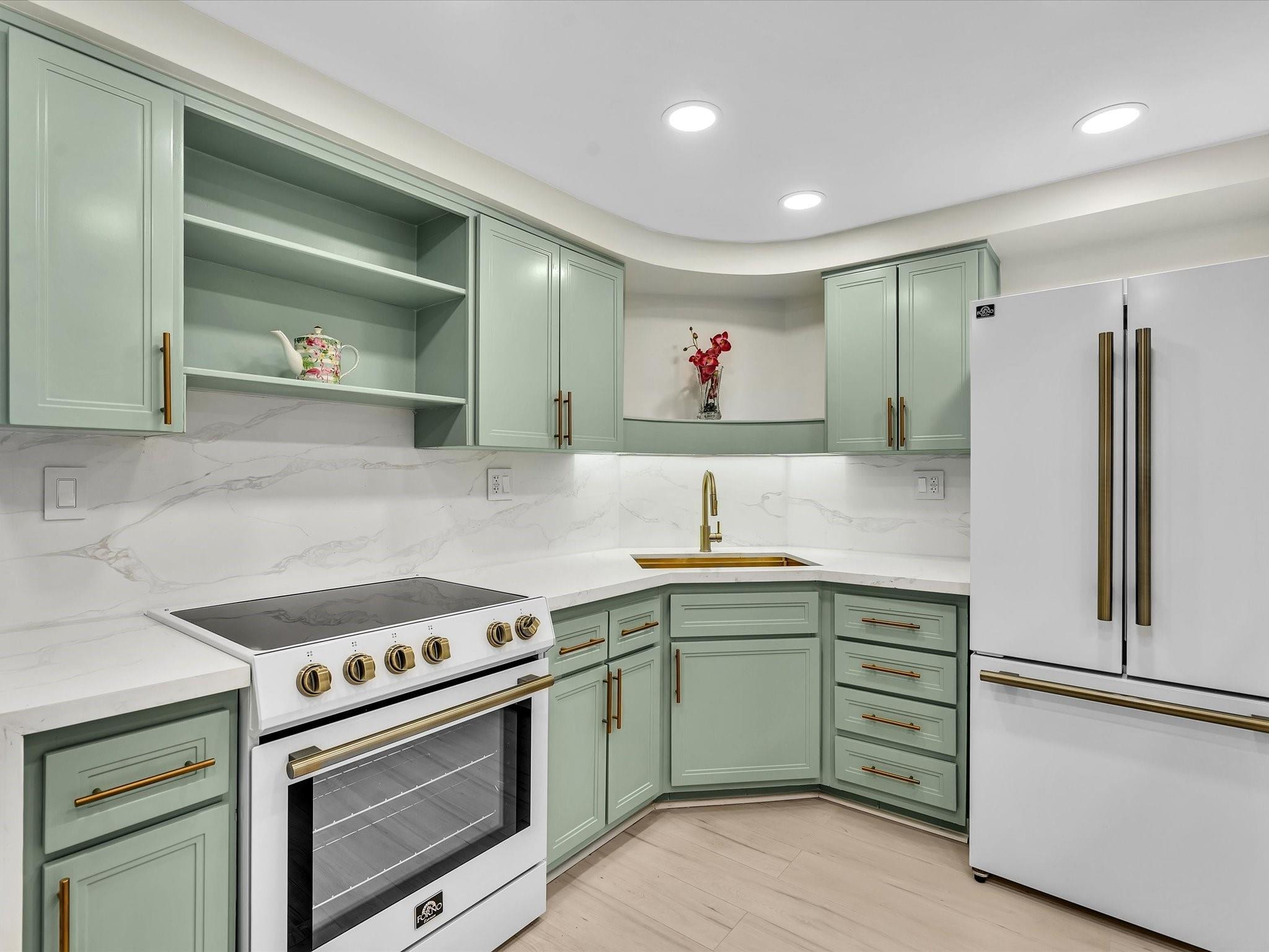 Coral Ridge Towers East - Residential