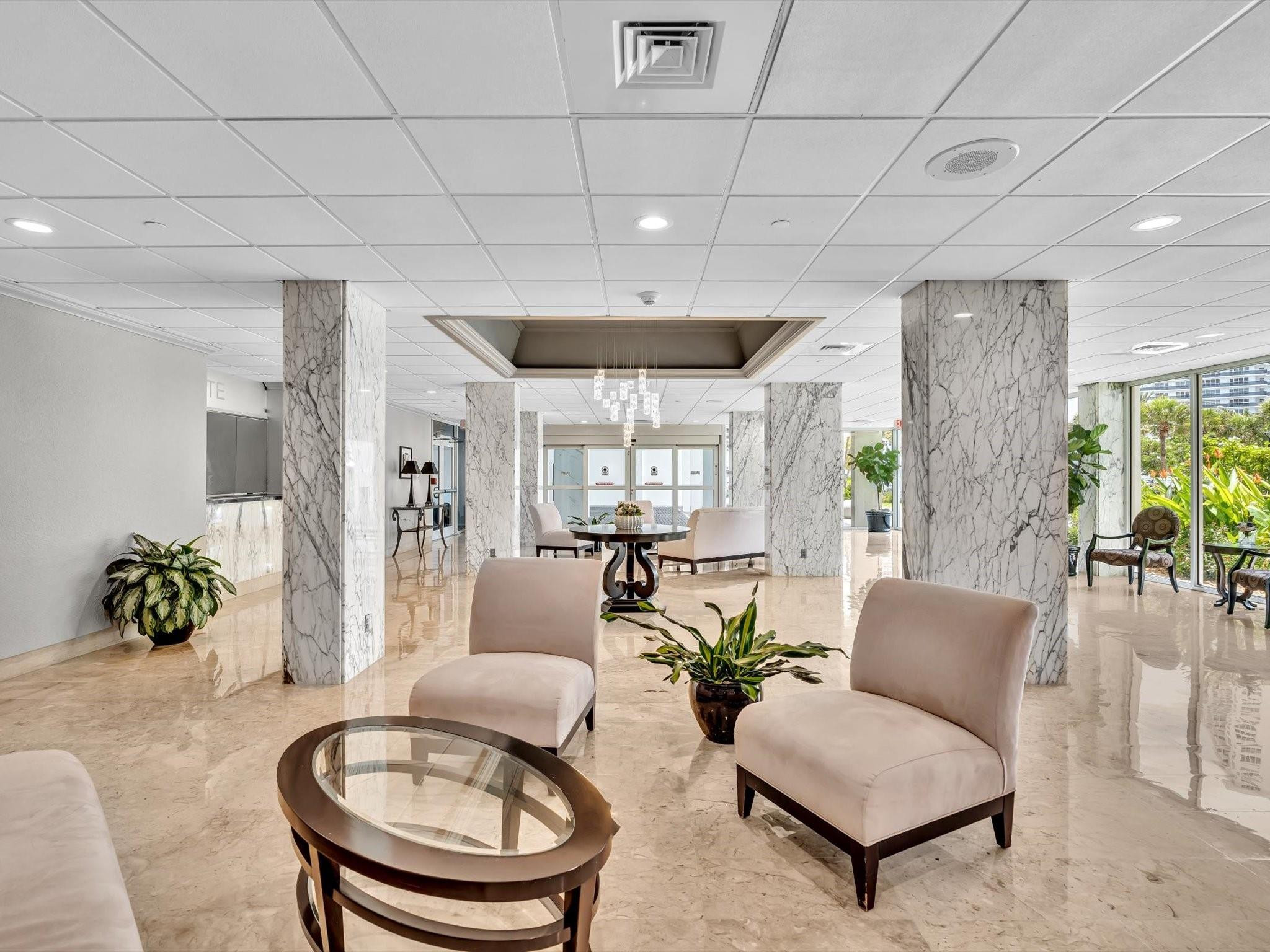 Coral Ridge Towers East - Residential