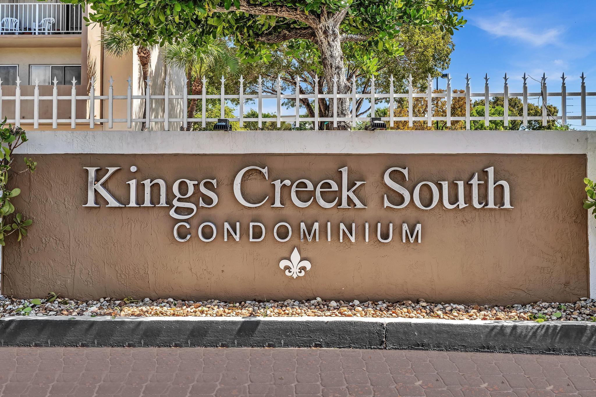 Great Scott!!PRICE REDUCTION**MOTIVATED** Incredible 1 bedroom 1.5 baths Condo in Kings Creek** Don’t miss this well priced dramatic luxury 1 Bed/1 ½ bath garden apt. at the best of Kings Creek, the exclusive gated KINGS CREEK SOUTH .24/7 security**2nd floor unir** Spacious 809 Sq Ft of bright supersized living space that include a Great Room/Dining area, Beautiful kitchen with new granite countertops Big master bedroom suite with luxury bath and ample closets. All beautifully tile and wood floors**. Absolutely in perfect move in condition and ready to occupy with newer appliances Wonderful community pool, playground, and club house. BEST Value and Lifestyle in the Dadeland areal! FHA Approved.