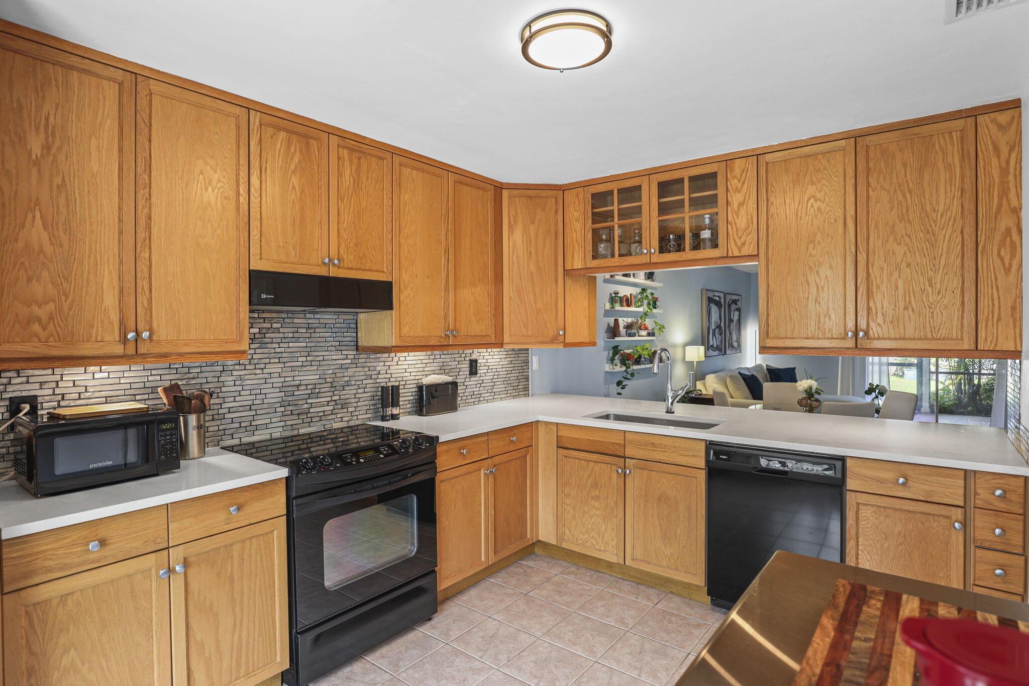 PORT SALERNO VILLAGE PHAS - Residential