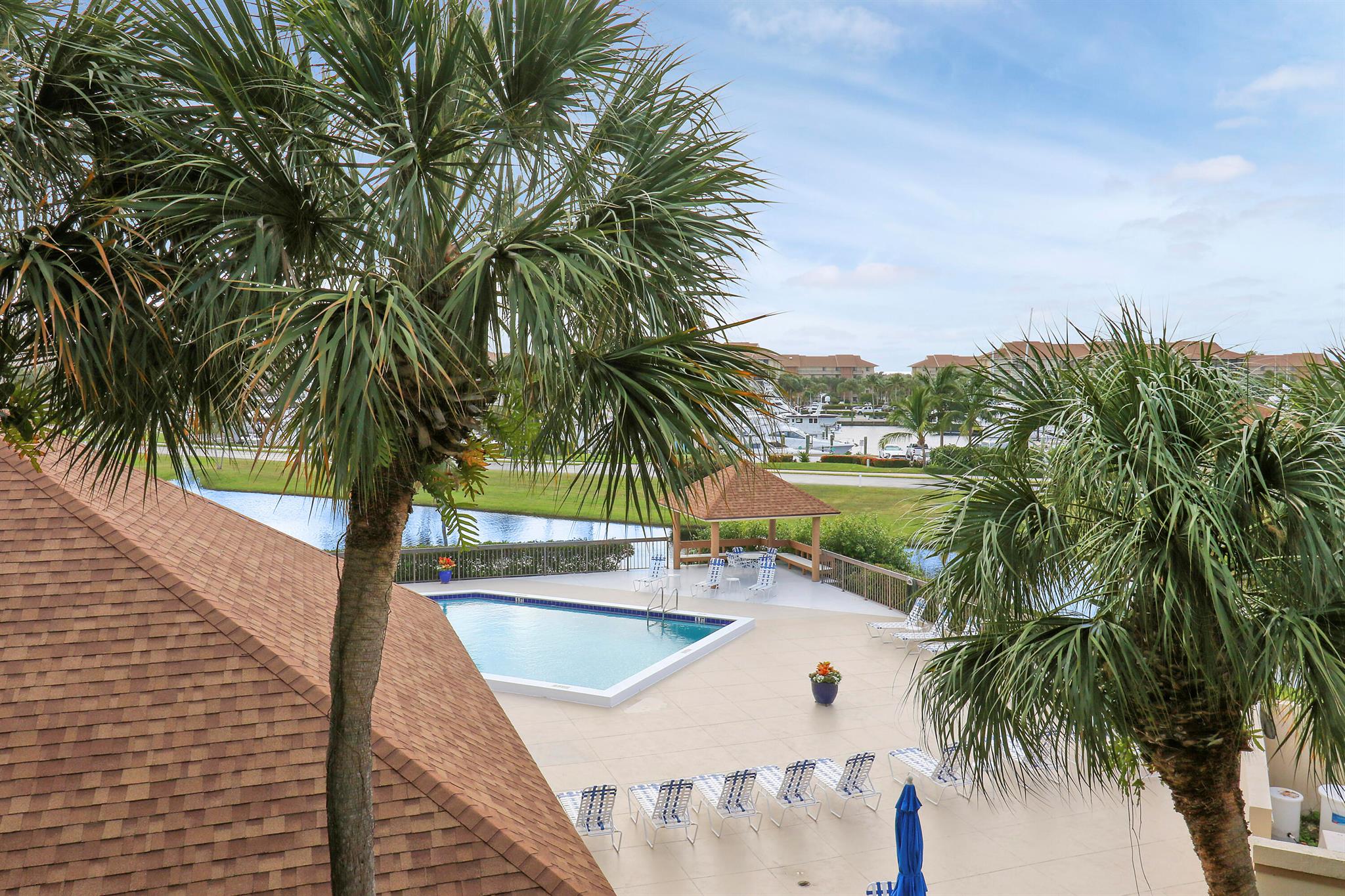 MARINA AT THE BLUFFS COND - Residential