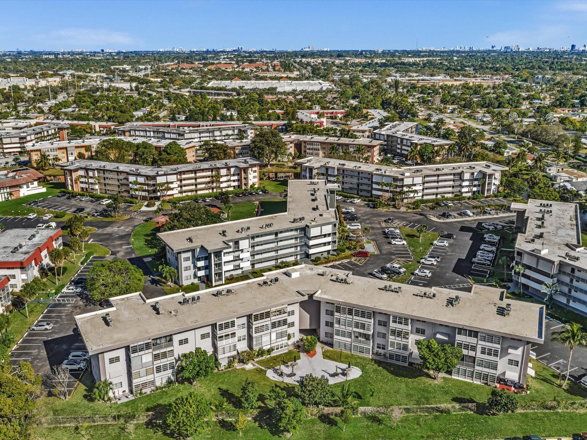 Lauderdale Oaks - Residential