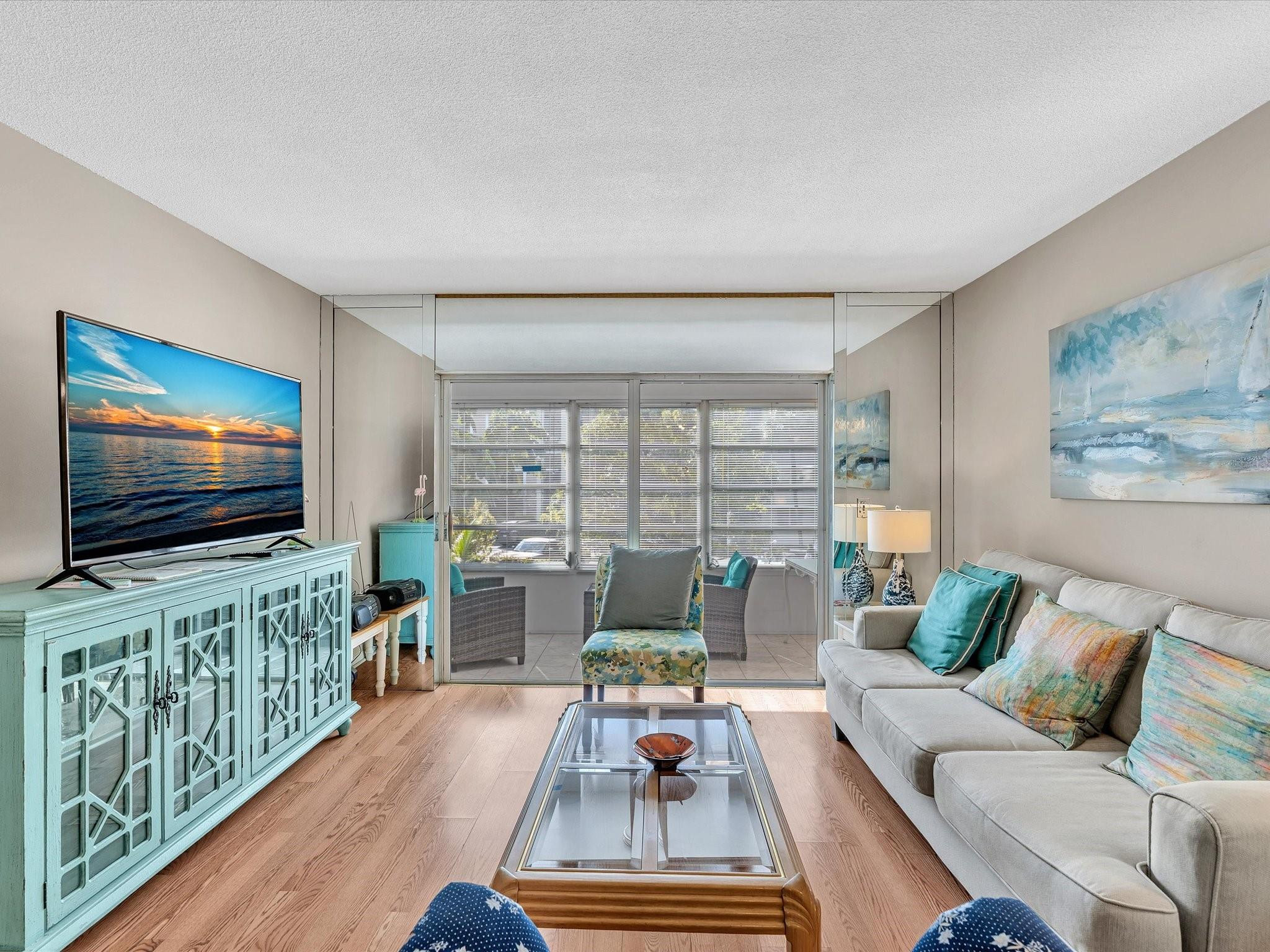 Lauderdale Oaks - Residential