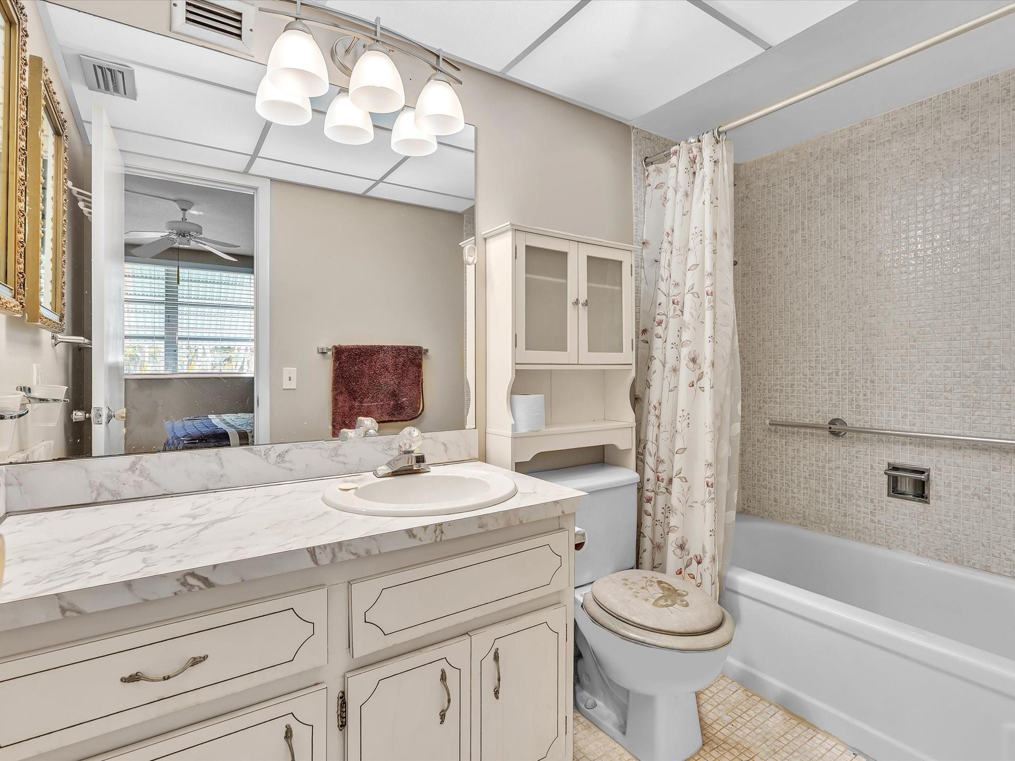 Lauderdale Oaks - Residential