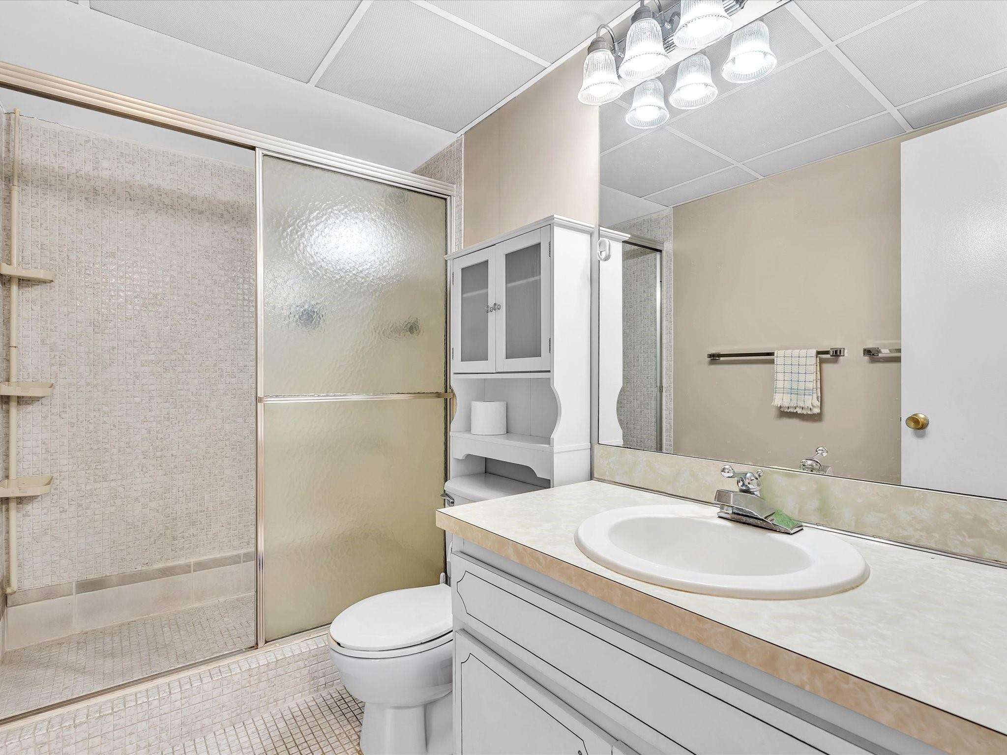 Lauderdale Oaks - Residential