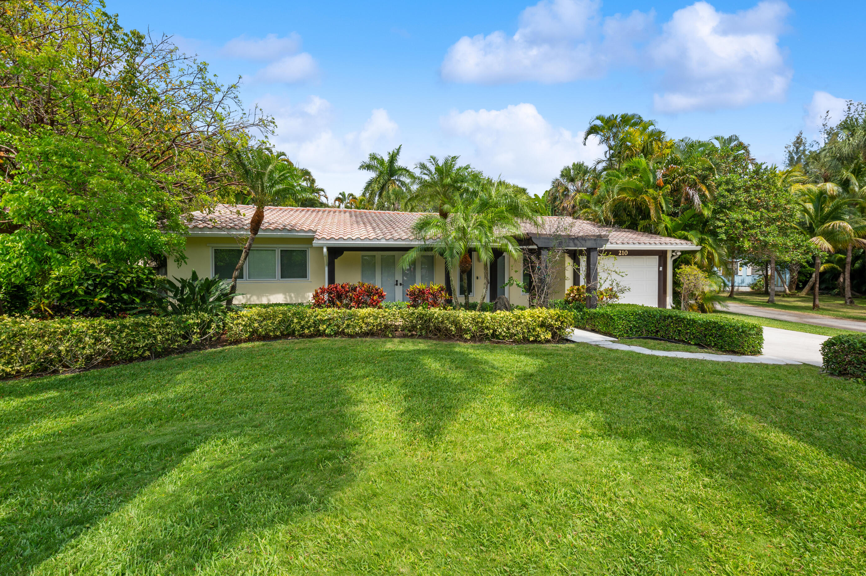 HYPOLUXO ISLAND ADD - Residential Lease