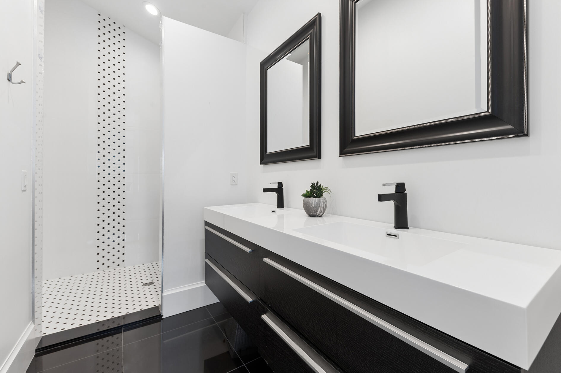 DELRAY DUNES FIRST SEC - Residential