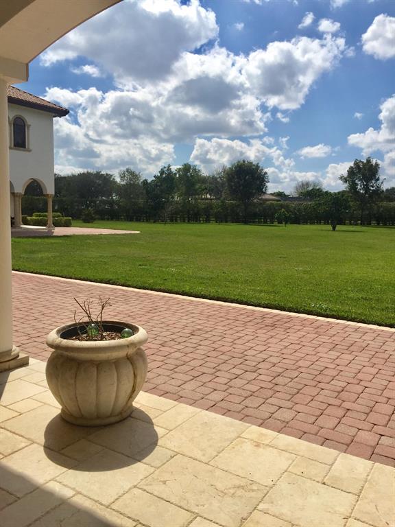 PADDOCK PARK 2 OF WELLINGTON - Residential