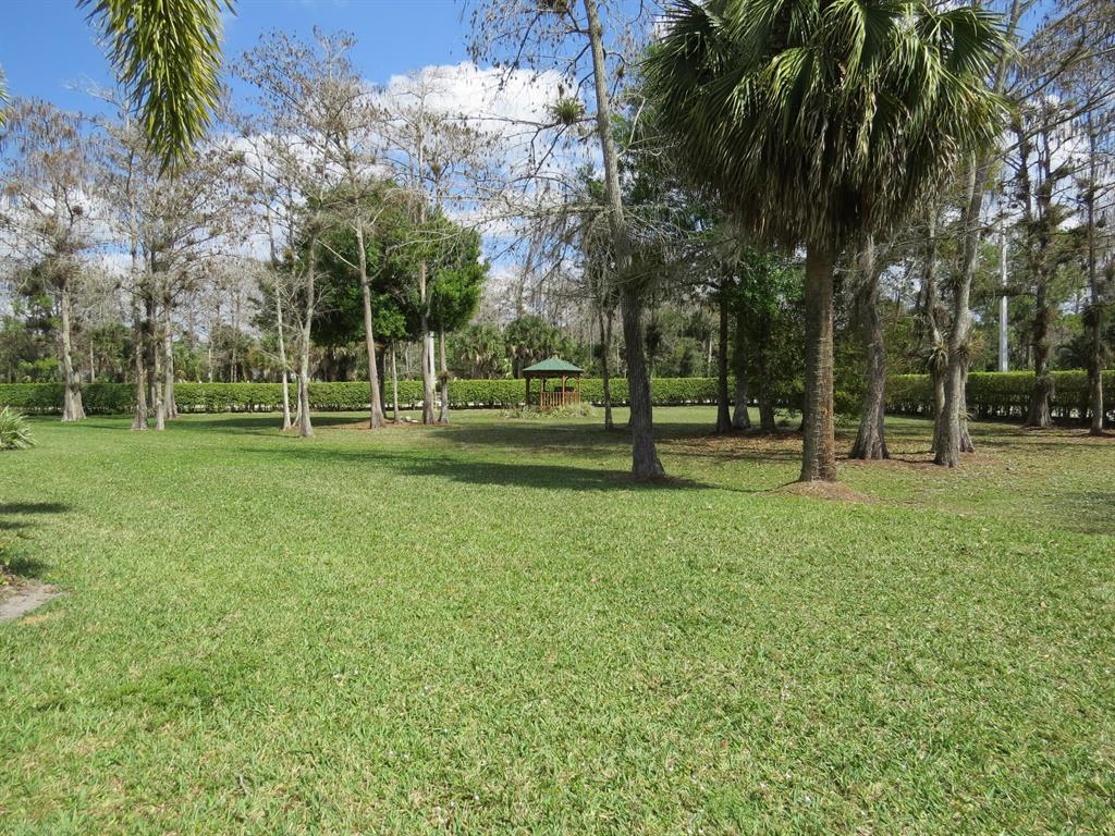 PADDOCK PARK 2 OF WELLINGTON - Residential