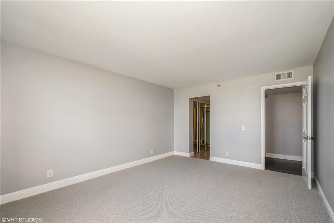 Lake Emerald Condominiums - Residential