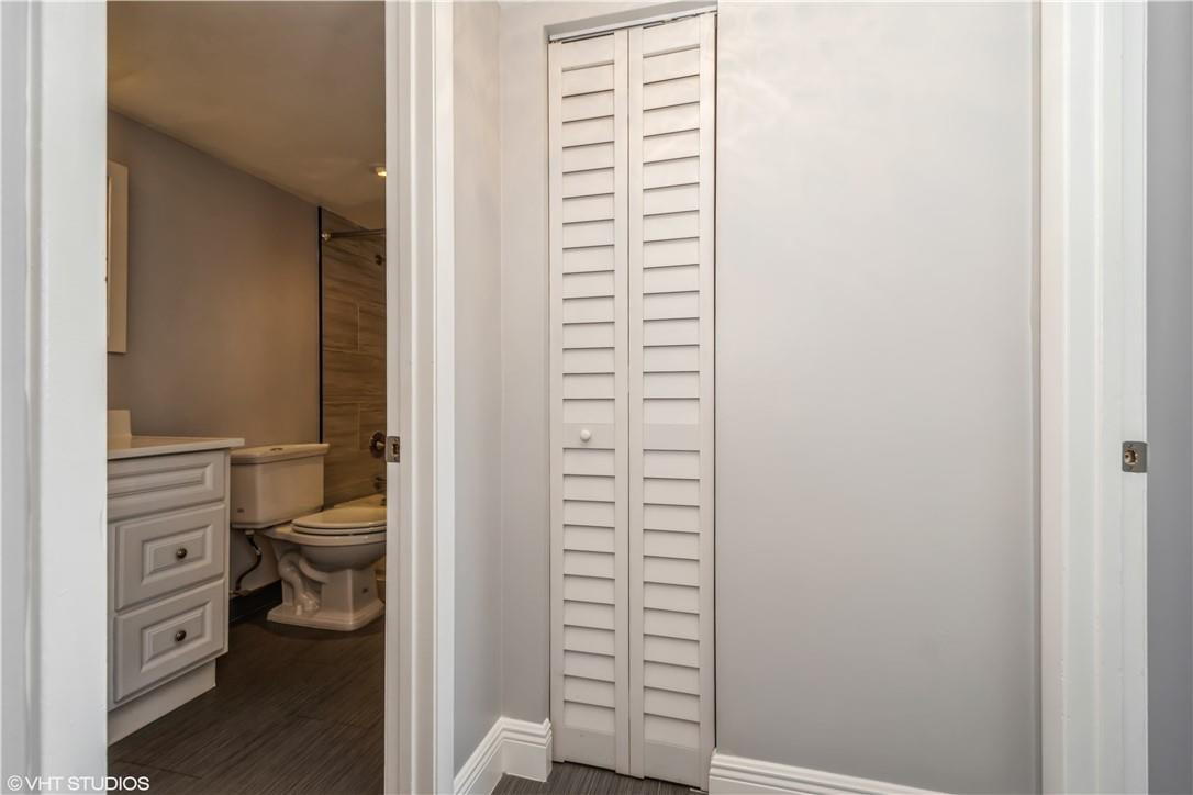 Lake Emerald Condominiums - Residential