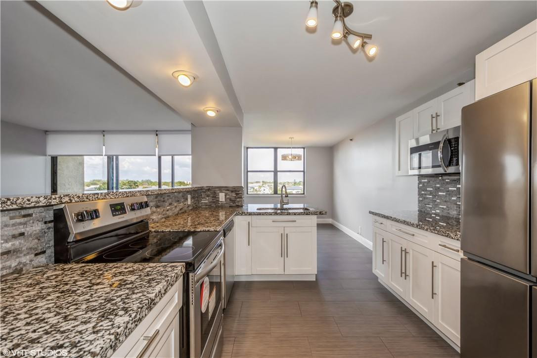 Lake Emerald Condominiums - Residential