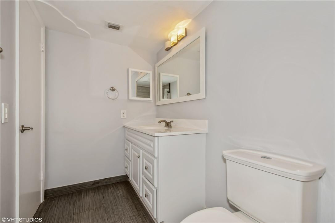 Lake Emerald Condominiums - Residential