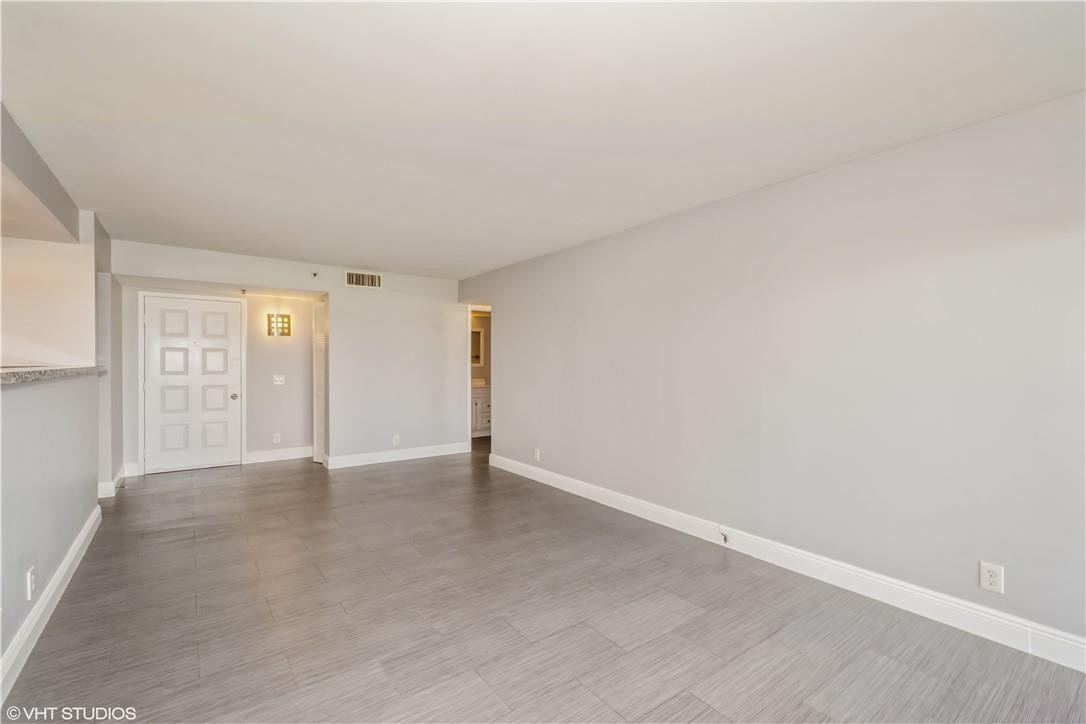 Lake Emerald Condominiums - Residential