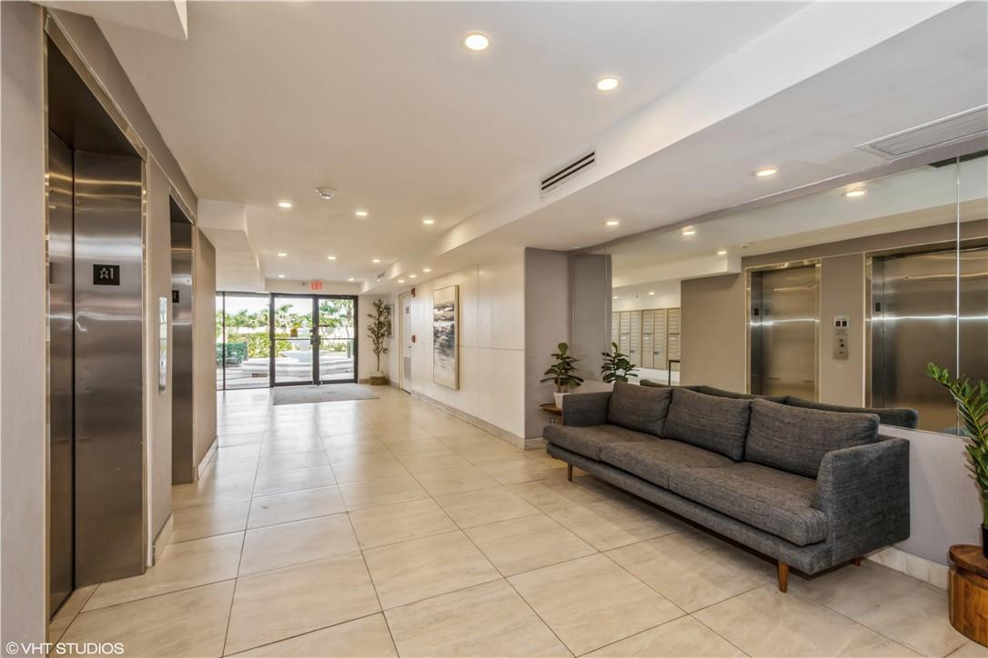 Lake Emerald Condominiums - Residential