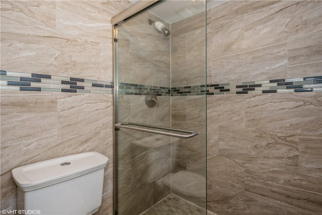 Lake Emerald Condominiums - Residential