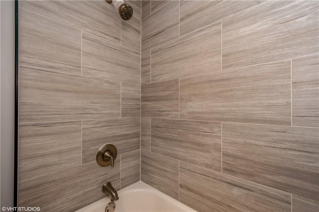 Lake Emerald Condominiums - Residential