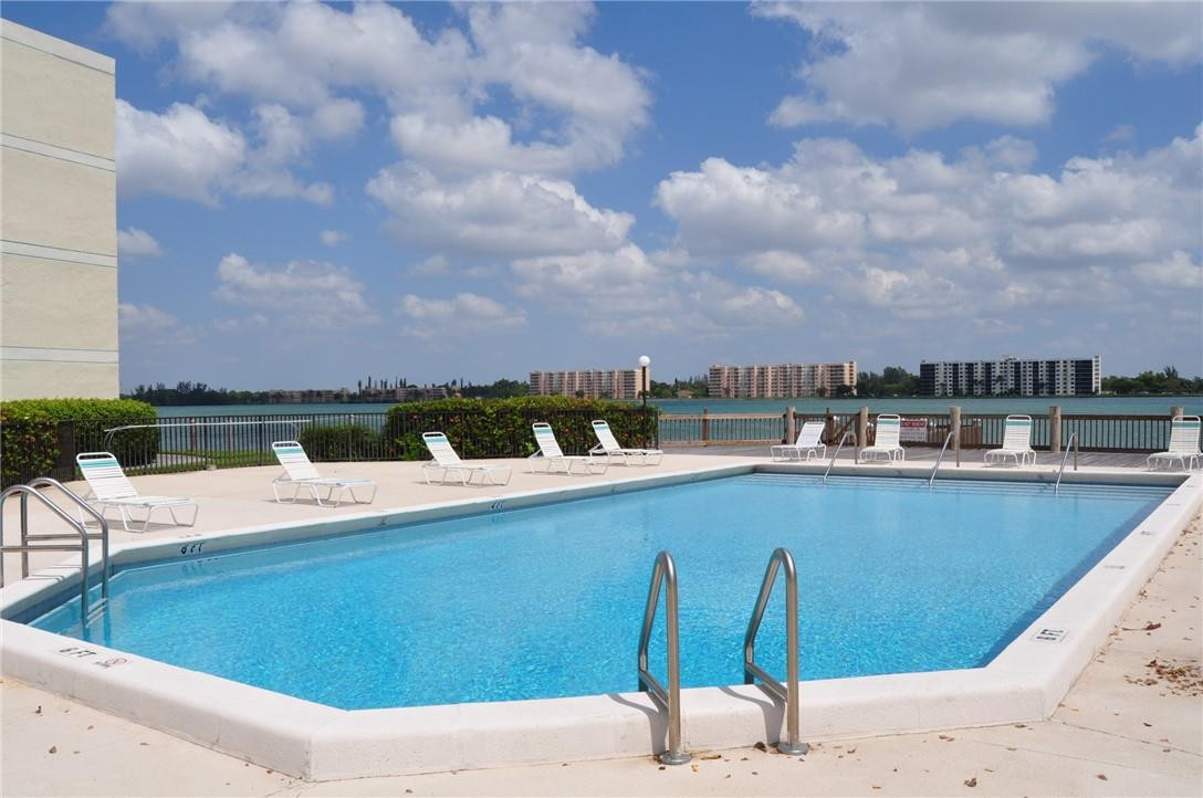 Lake Emerald Condominiums - Residential