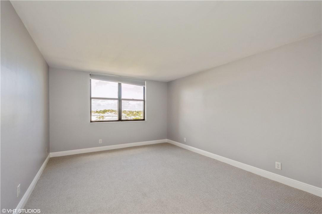 Lake Emerald Condominiums - Residential