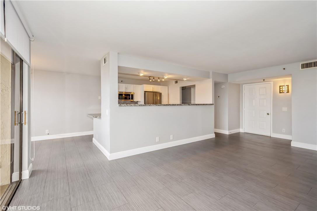 Lake Emerald Condominiums - Residential