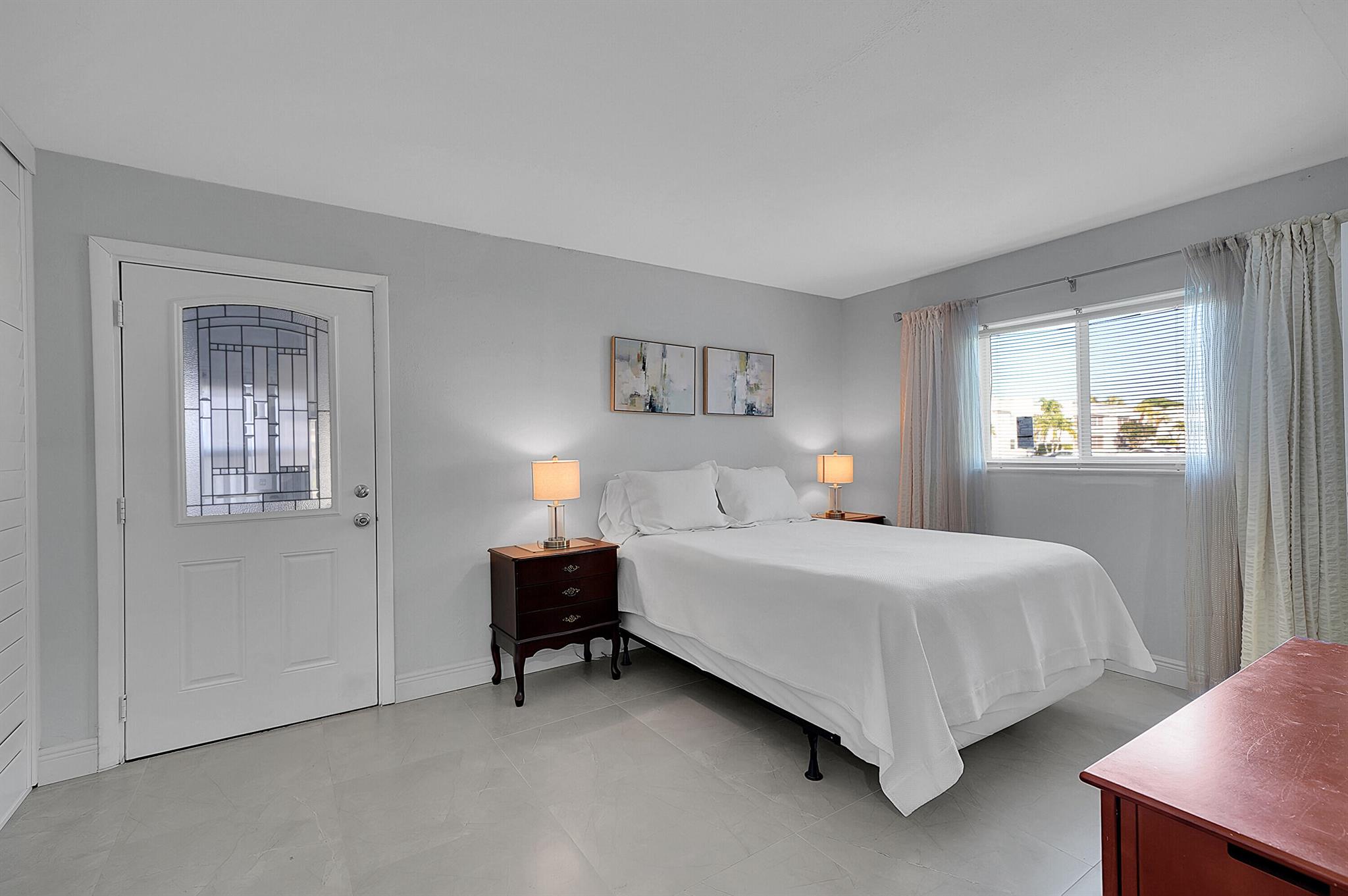 KINGS POINT FLANDERS COND - Residential