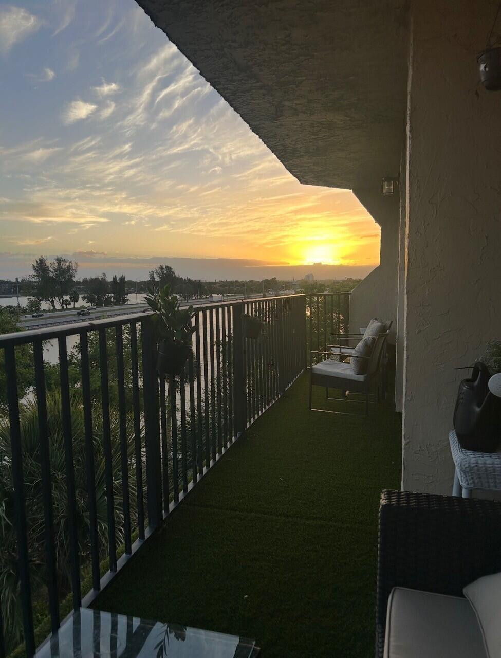 BLUE LAKE APTS CONDO - Residential
