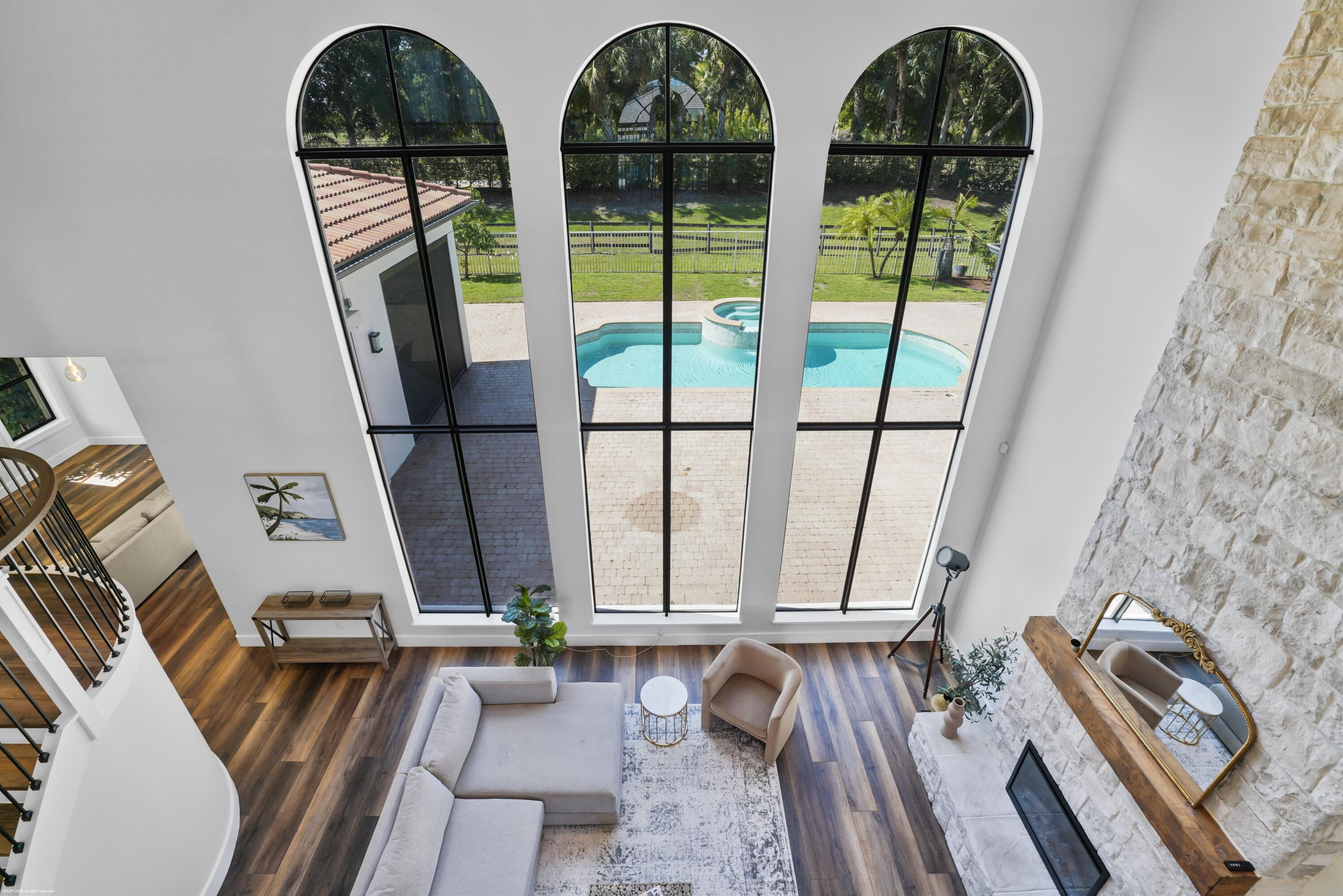 EQUESTRIAN CLUB - Residential