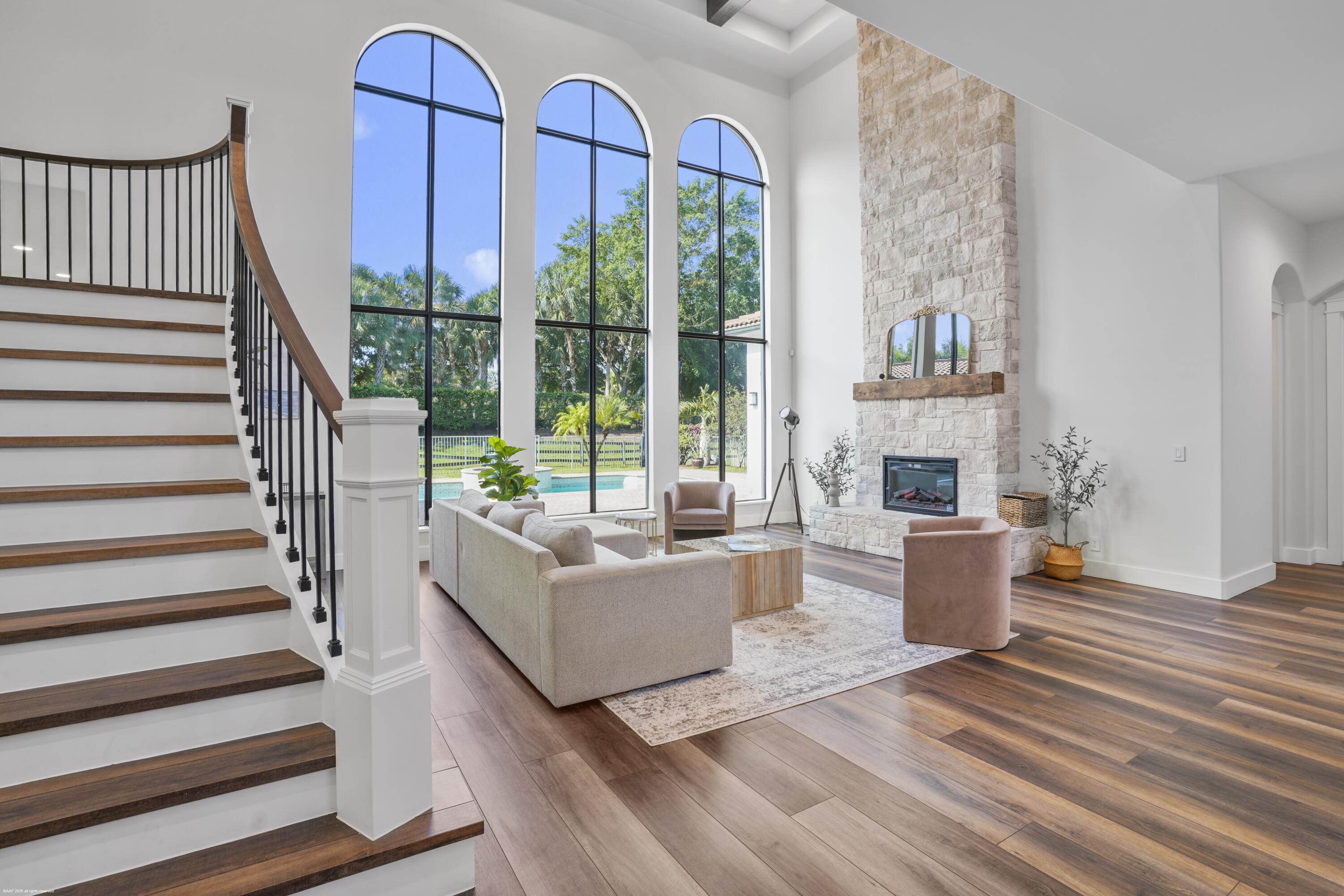 EQUESTRIAN CLUB - Residential
