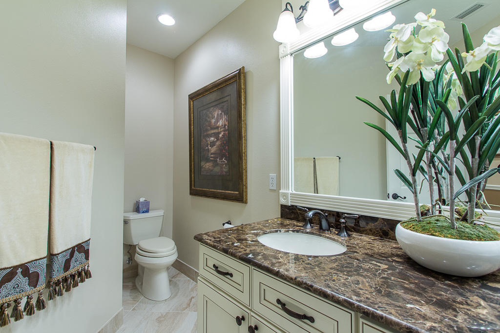 CASTLE PINES CONDOMINIUM - Residential Lease