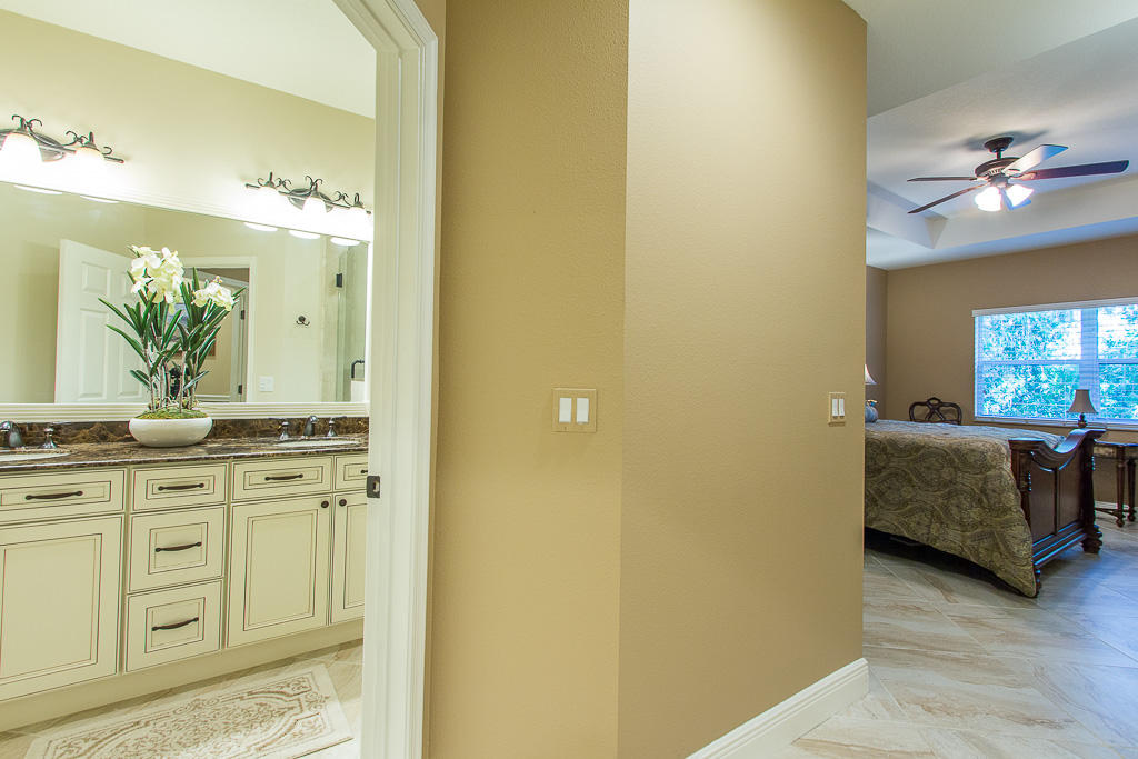 CASTLE PINES CONDOMINIUM - Residential Lease