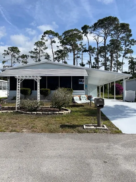 19 La Puerta Del Norte, Fort Pierce, FL MLS: F10499776