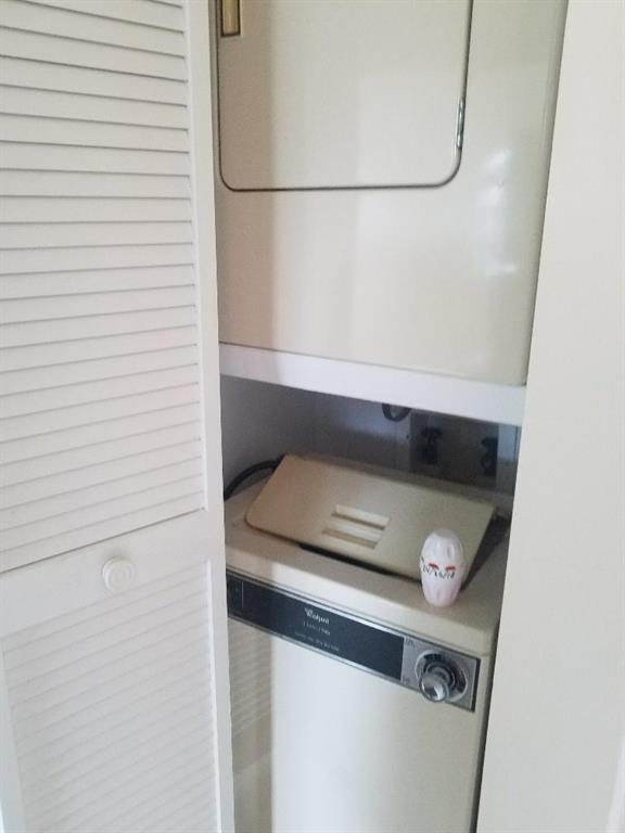 Stratford At Hunters Run Condo - Residential