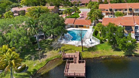 Tiny photo for 638 N University Drive, Plantation, FL 33324 (MLS # B26013557)