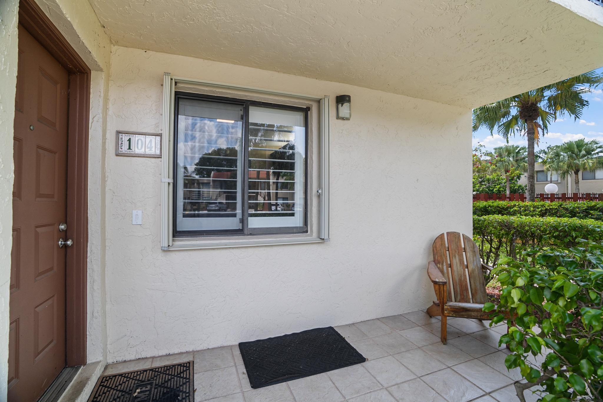 410 Lakeview Dr 104