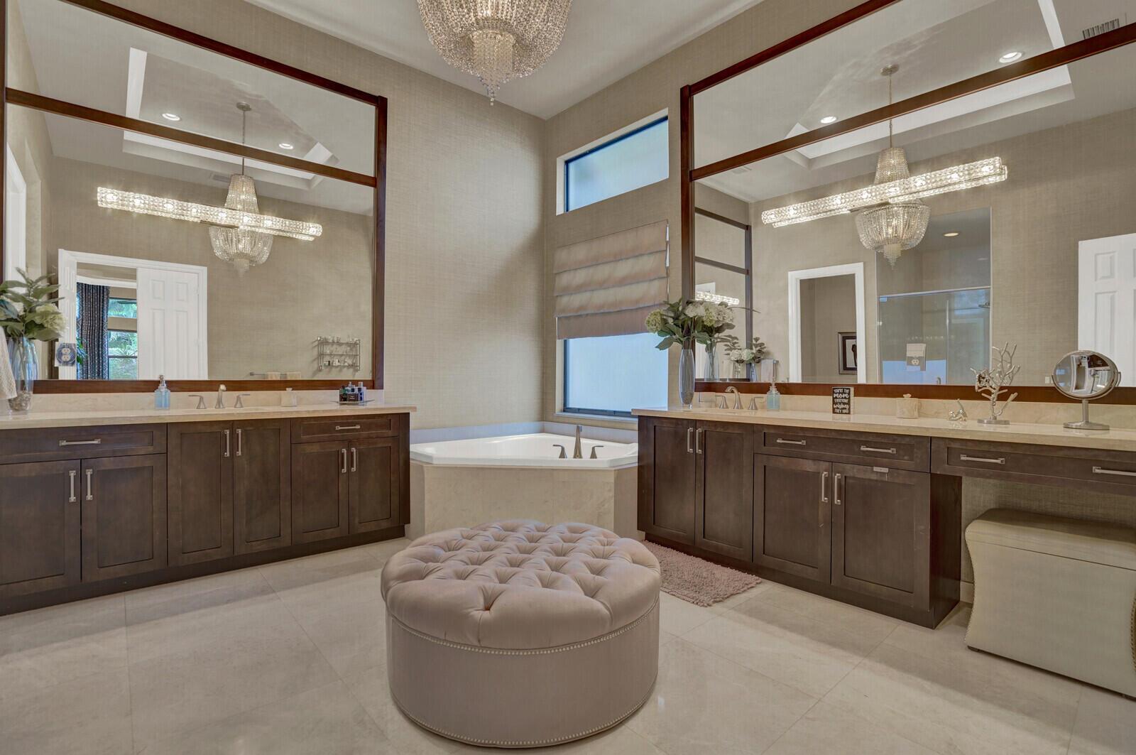 THE BRIDGES - Residential