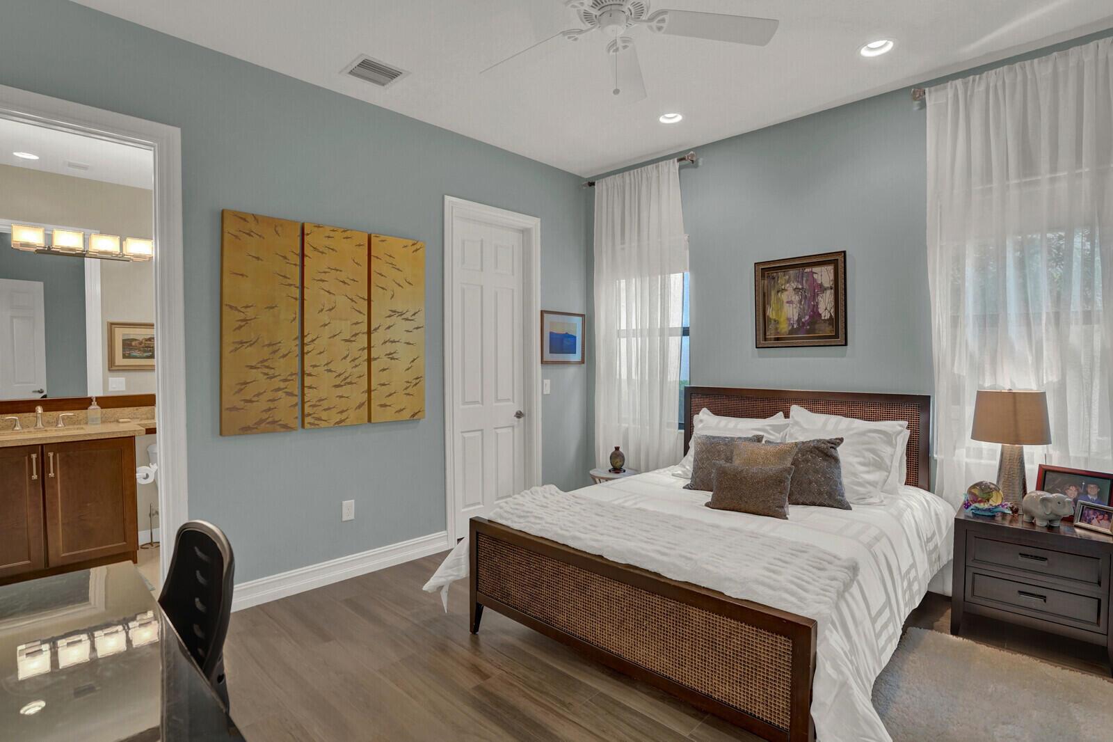 THE BRIDGES - Residential