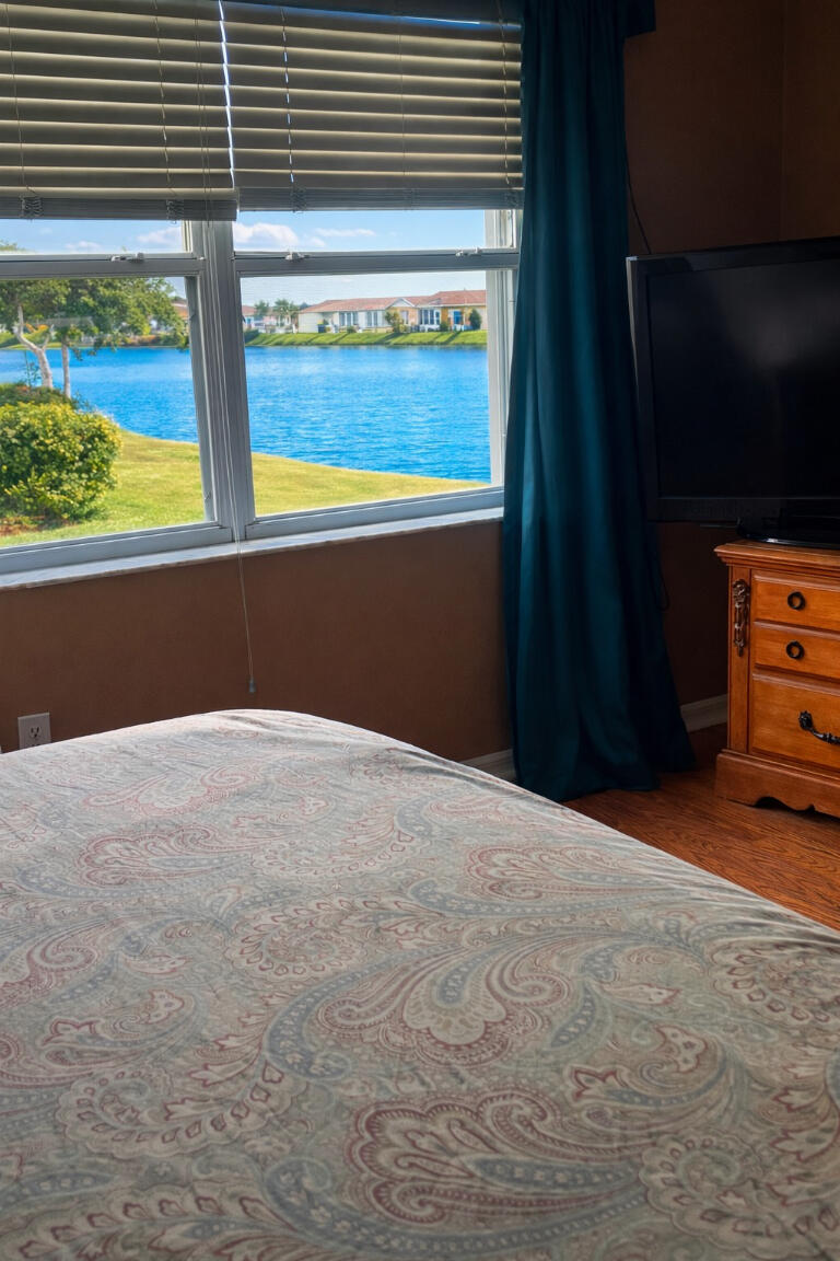 SPANISH LAKES FAIRWAYS NE PHASE - Residential