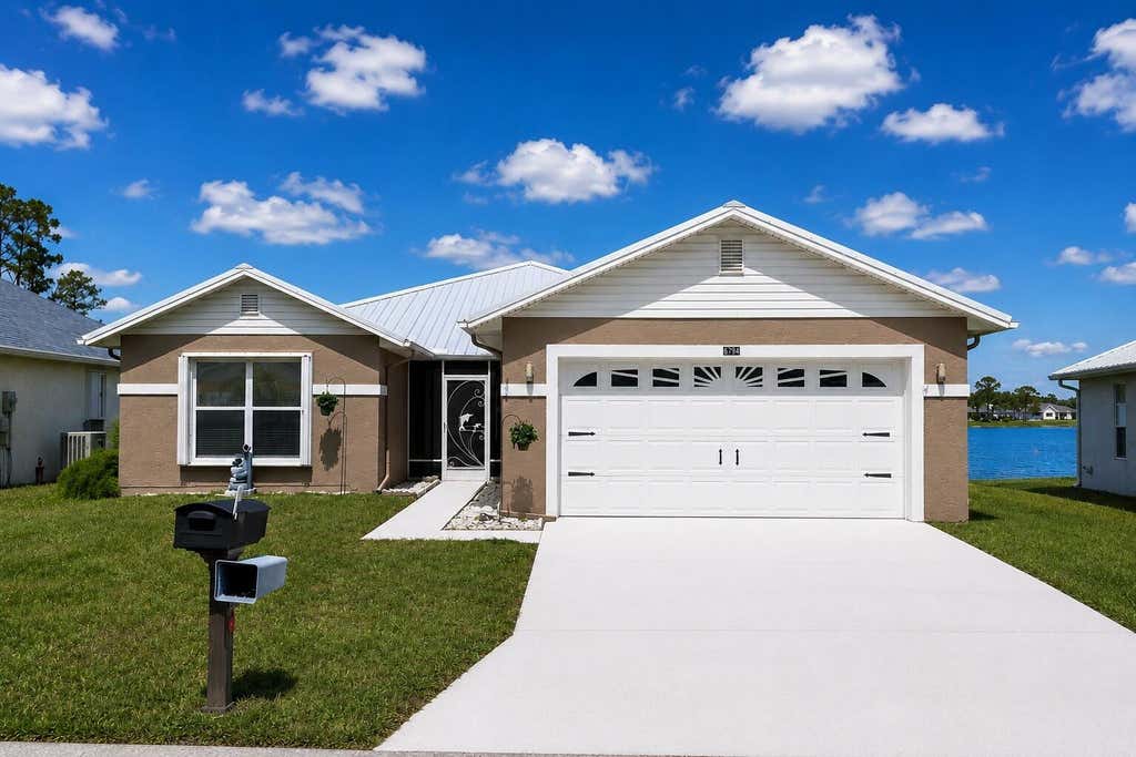 Photo of 6794 Picante Circle, Fort Pierce, FL 34951 (MLS # B26016341)